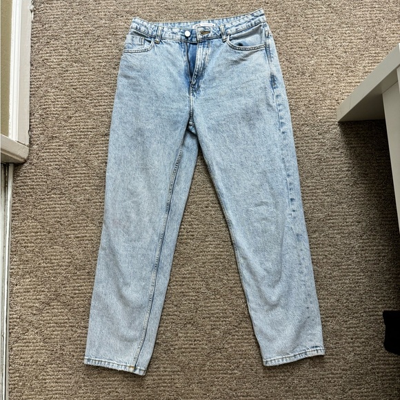 Zara- Washed Mom Jeans - Picture 1 of 4